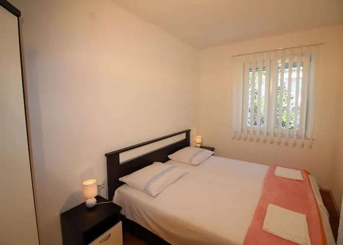 Apartment Centre Free Parking 1&2 Floor *